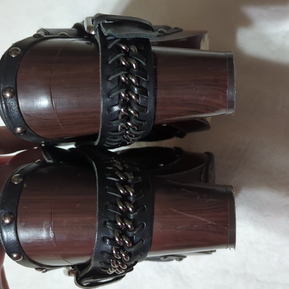 Black Leather Wood Platform Clogs With Studs - Picture 4 of 10